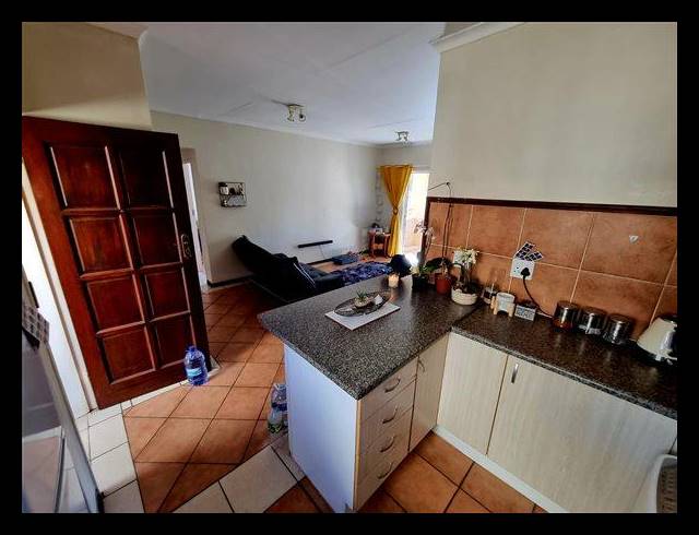 2 BEDROOM APARTMENT FOR SALE IN BOARDWALK MEANDER